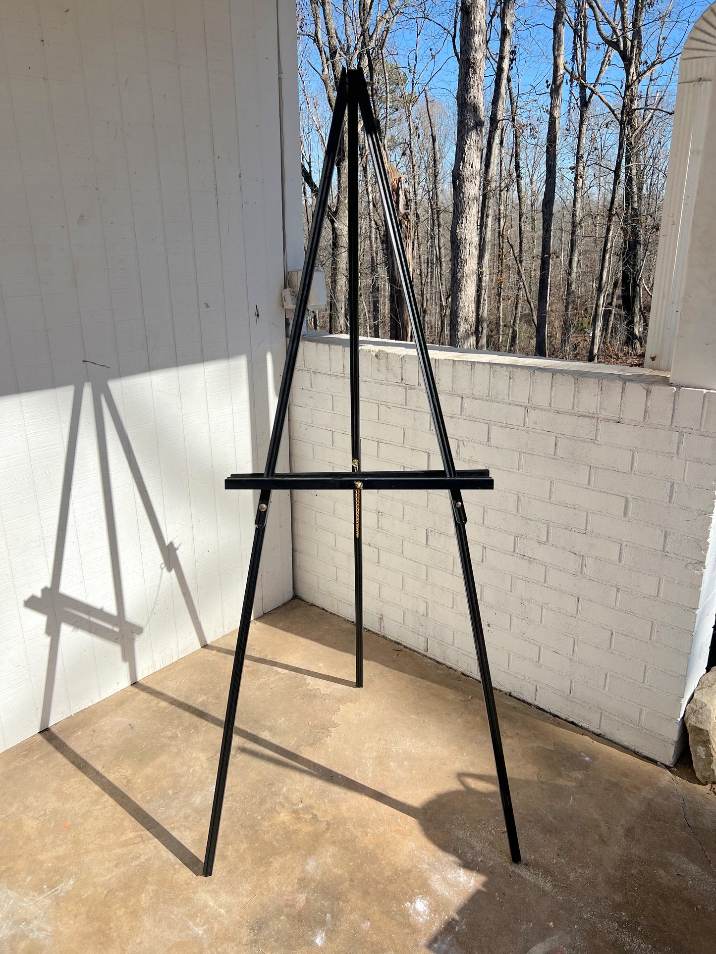 Black Easel Rental